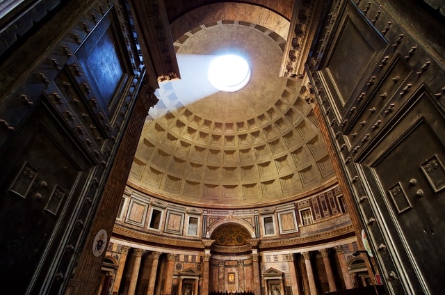 Lumière à travers l'oculus du Panthéon